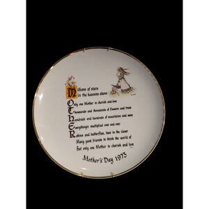 Vintage Holly Hobbie 1973 Mother's Day Porcelain Collector's Plate With Hanger